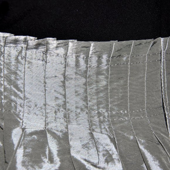 BCBG Black & Silver Knee Length Balloon Style Party Cocktail Dress  Size 2 - Picture 5 of 8